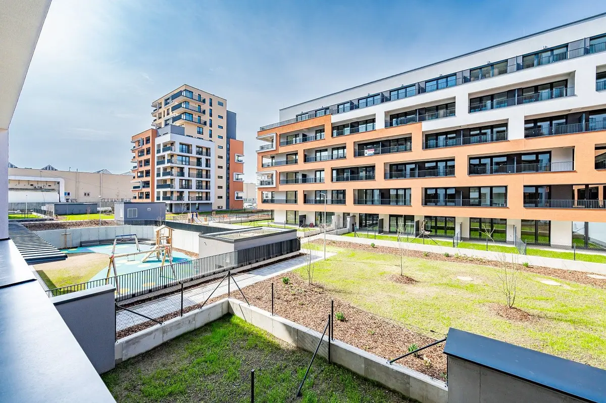 Pronájem nemovitosti 15 m², Poděbradská · Hloubětín