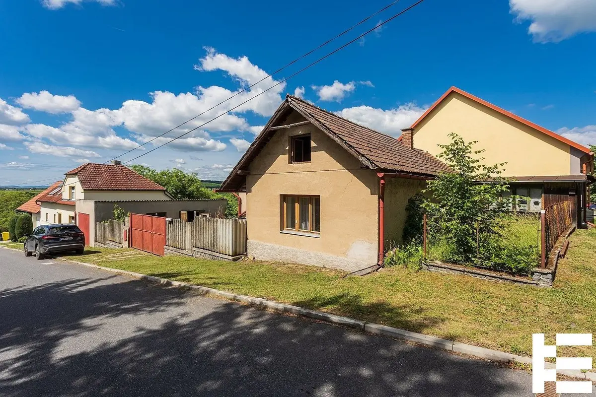 Prodej nemovitosti 86 m², Hradčany u Žehuně · Hradčany