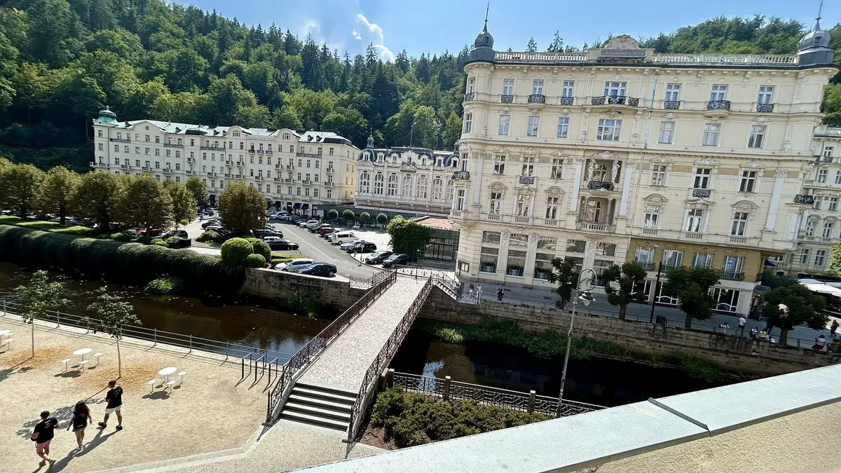 Pronájem bytu 3+1 81 m², Husovo náměstí · Karlovy Vary