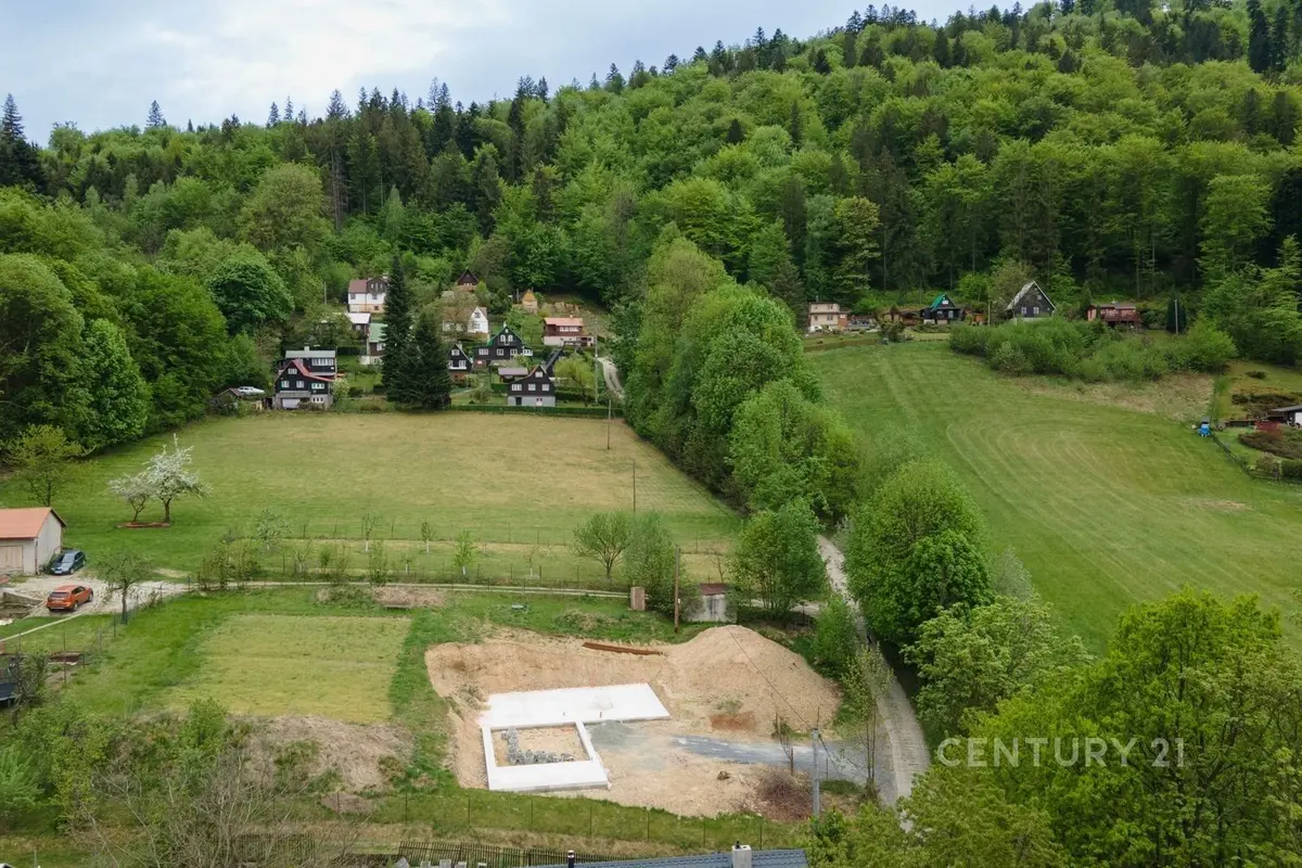Prodej pozemku 1992 m², Komorní Lhotka