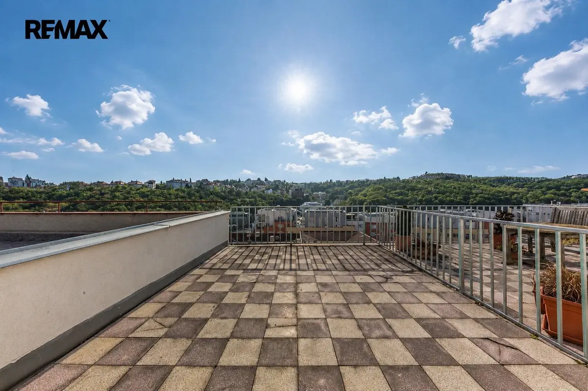 Prodej bytu 1+1 24 m², Holečkova · Smíchov